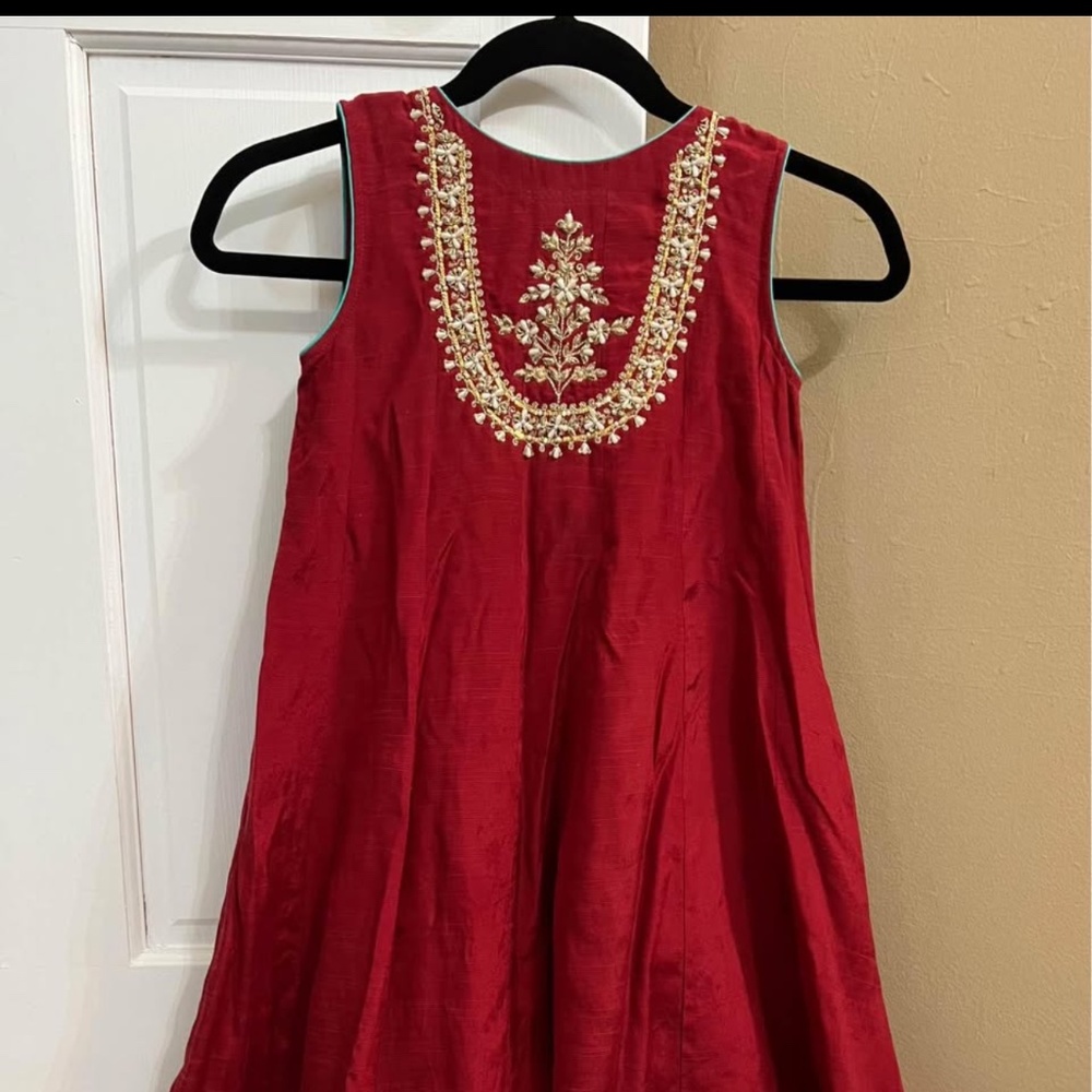Little Girl Pakistani / Indian silk dress  4-5 years